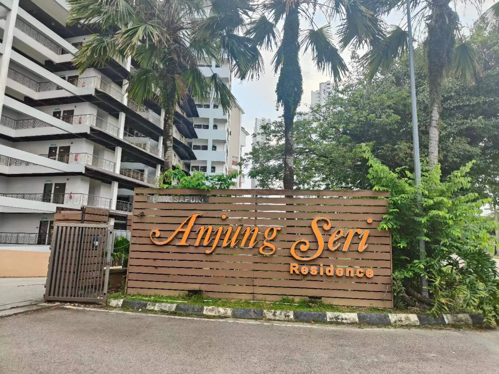 Anjung Seri Block E